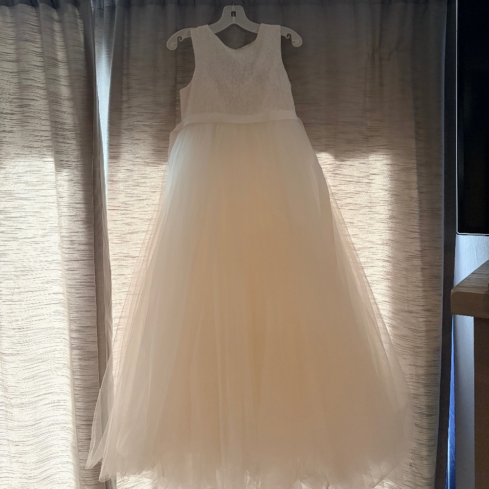 Child size 8 flower girl dress